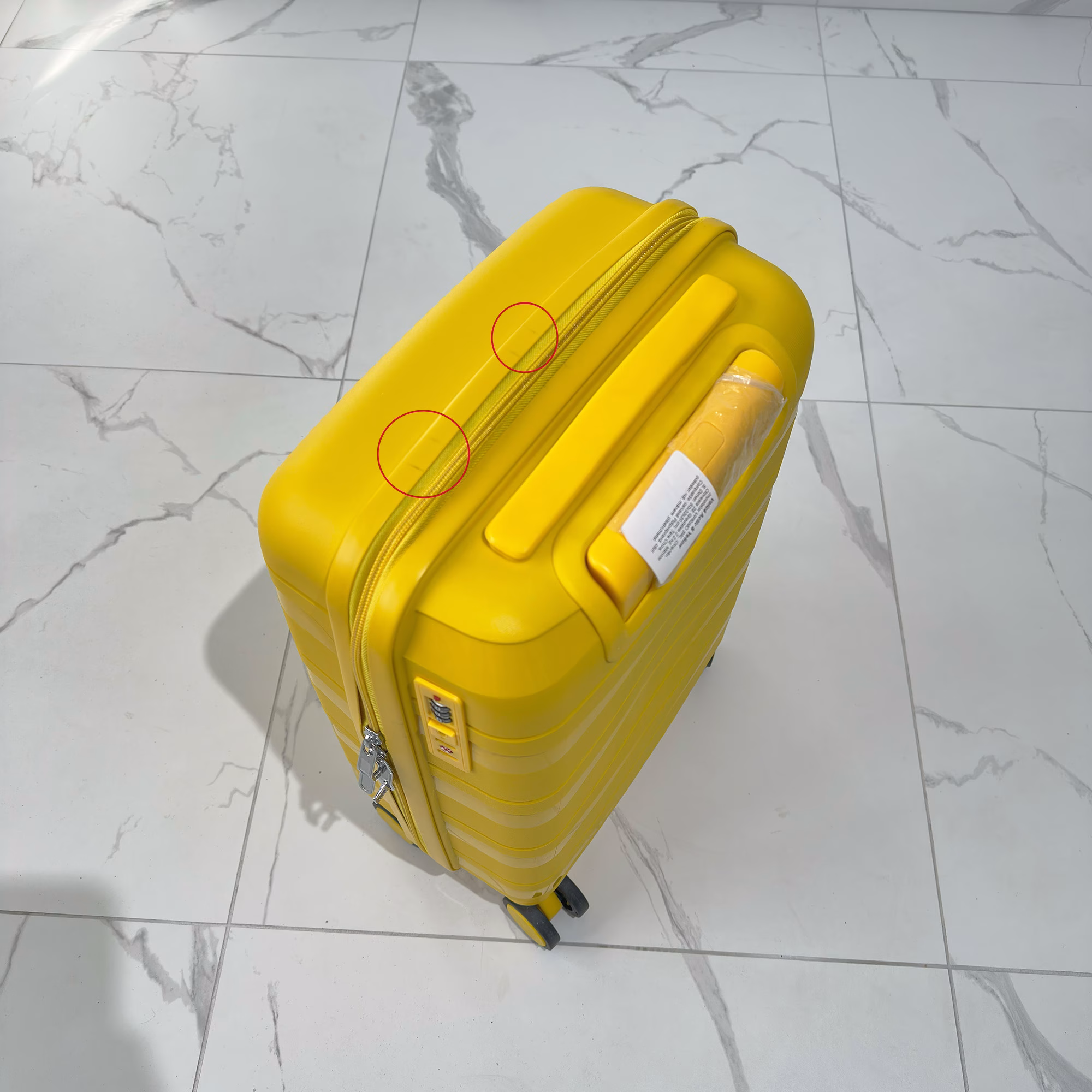 Чемодан Activ S Yellow Уценка 2
