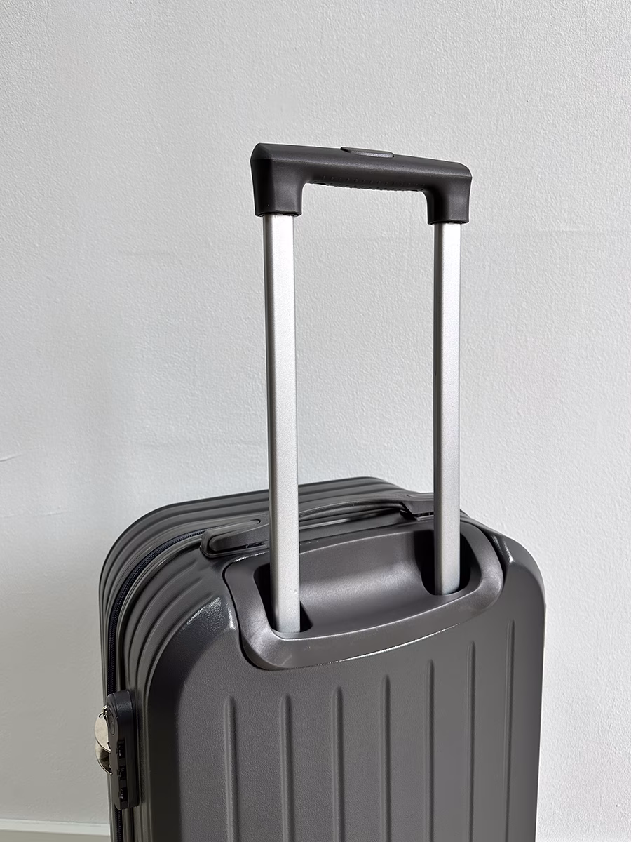 Чемодан Connect S Space Gray 8