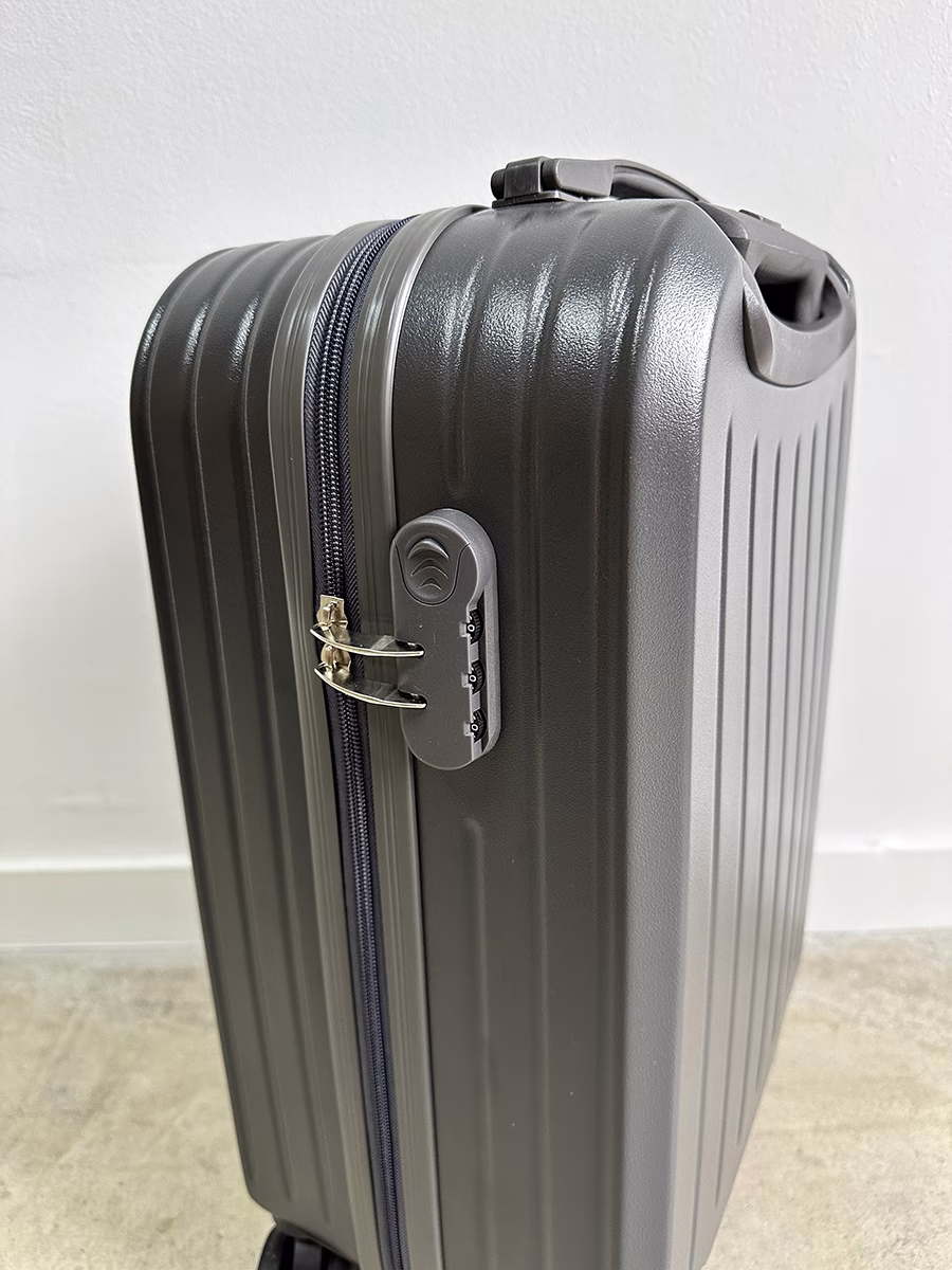 Чемодан Connect S Space Gray 10
