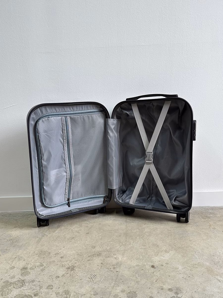 Чемодан Connect S Space Gray 12