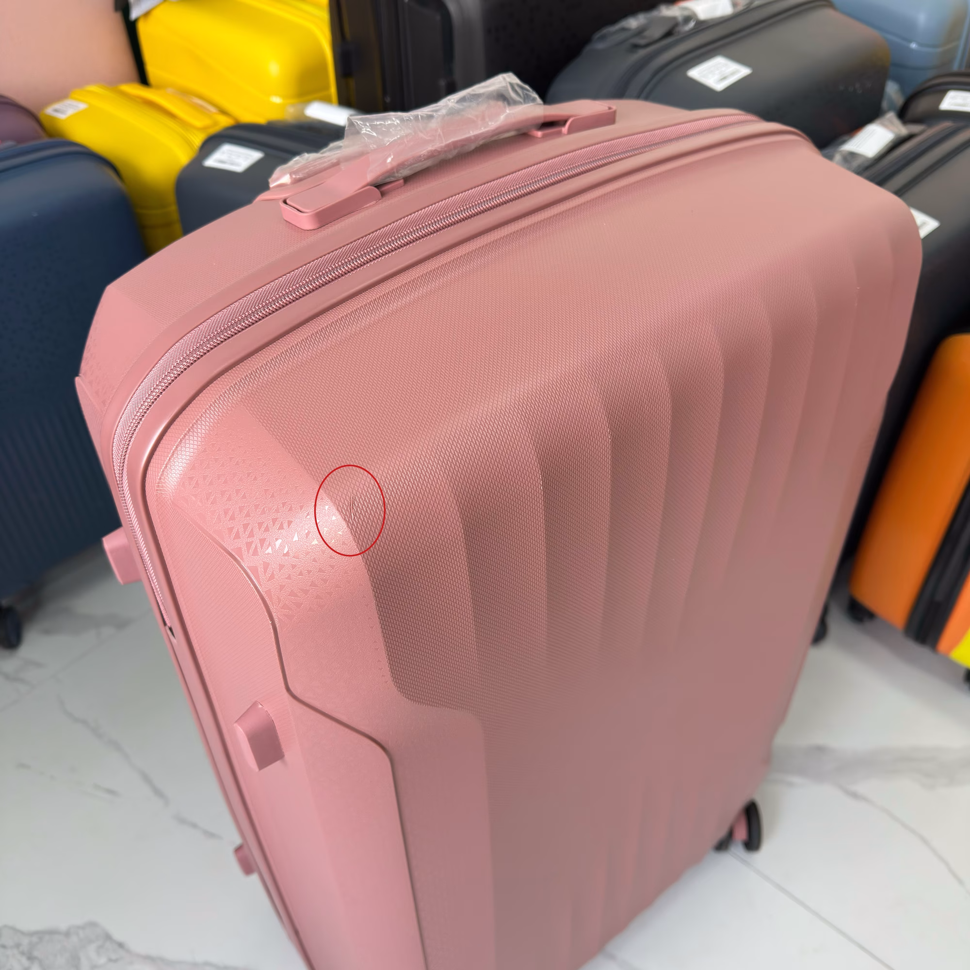 Чемодан Connect XL Coral Pink Уценка 2