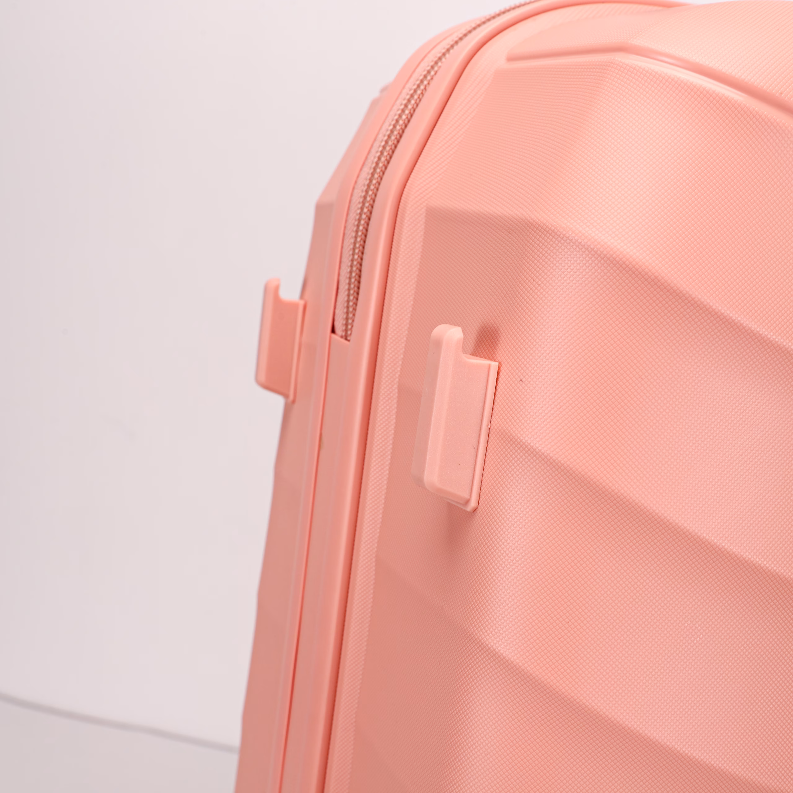 Чемодан Diamond M Coral Pink с расширением 10