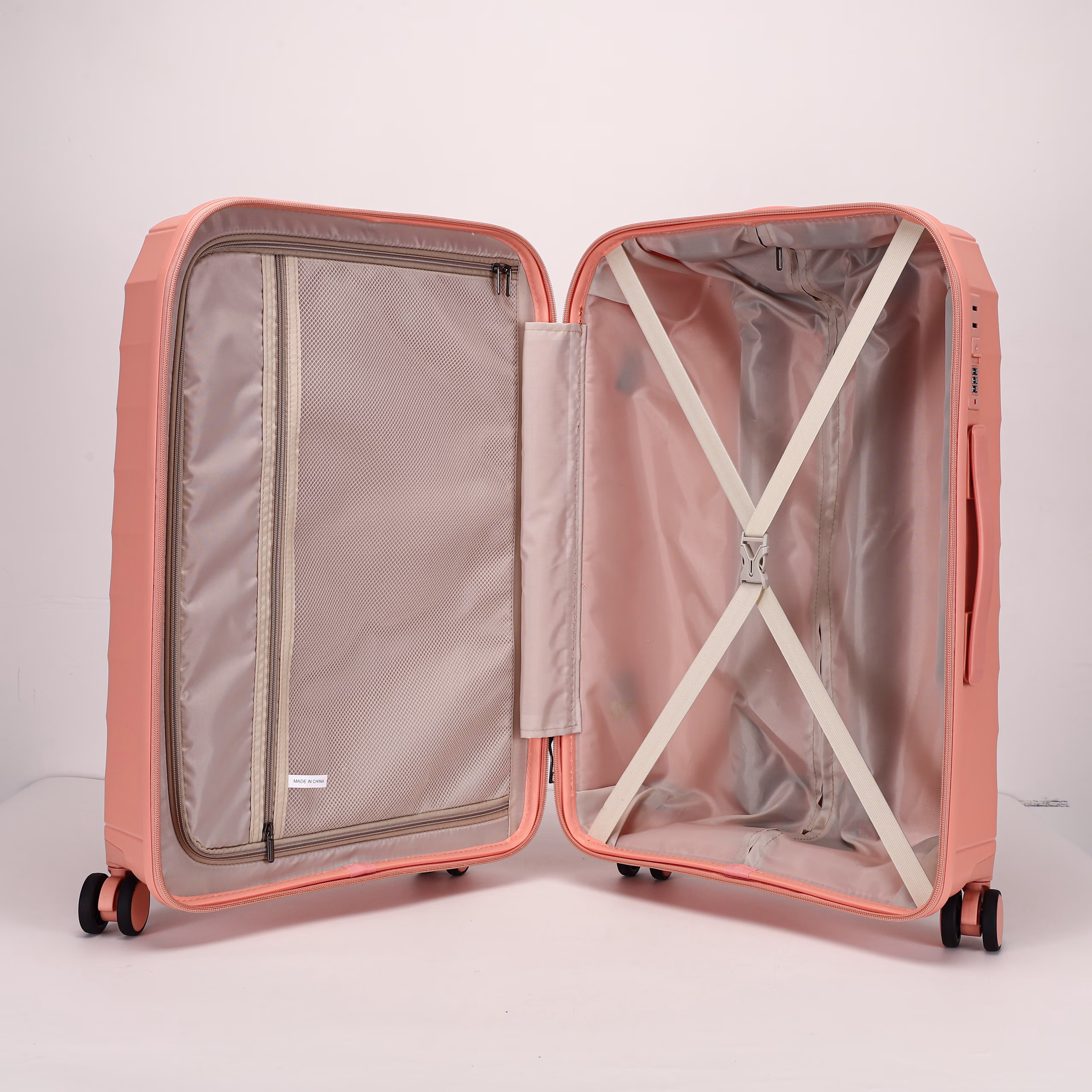 Чемодан Diamond S Anthracite с расширением 3