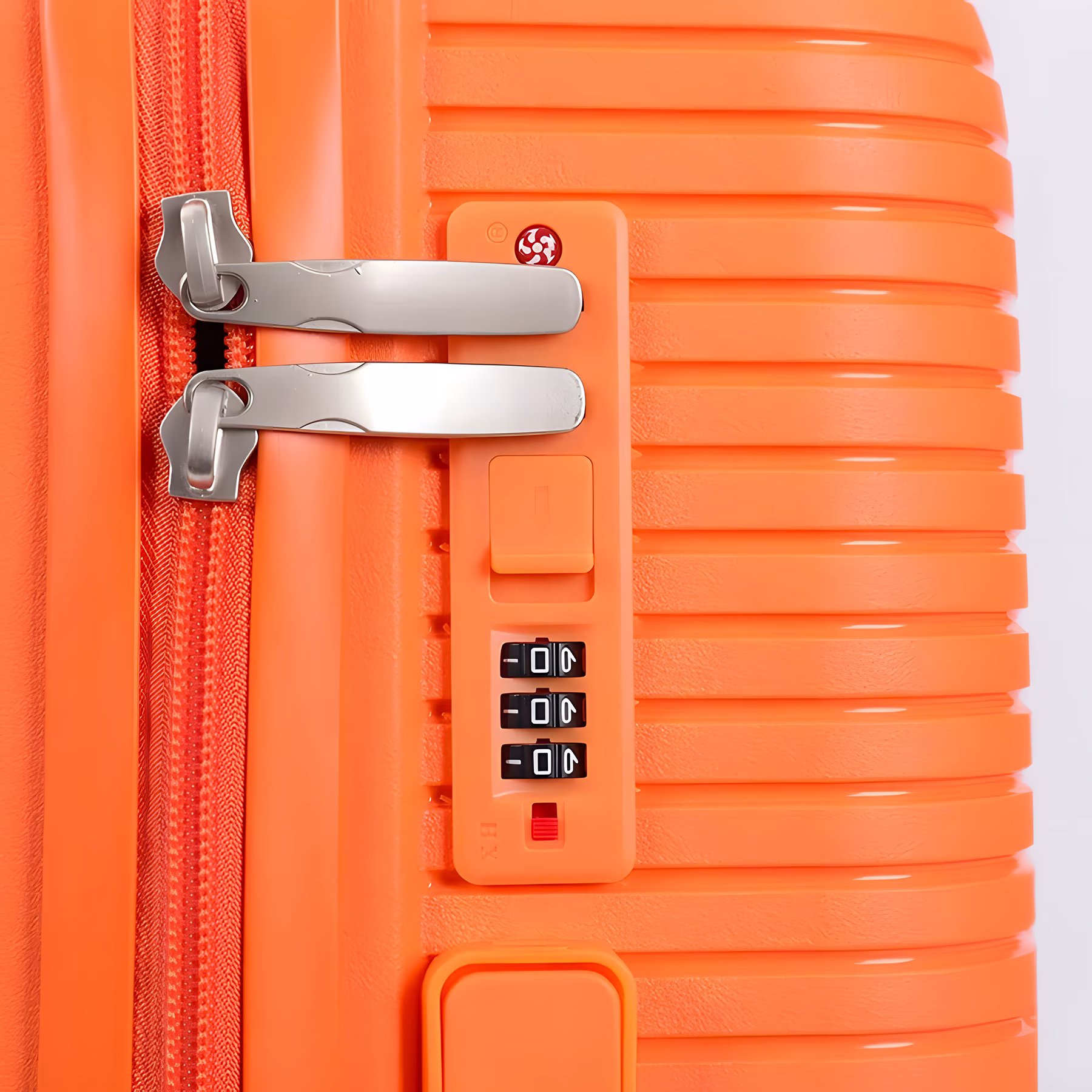 Чемодан Fly S Orange 9