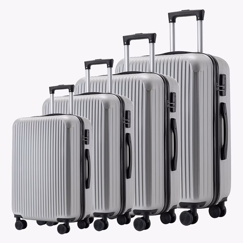 Комплект Чемоданов Ostin S-M-XL-XXL Titan